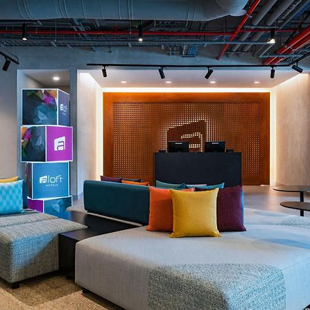Aloft Playa Del Carmen 호텔 외부 사진 The lobby of the hotel