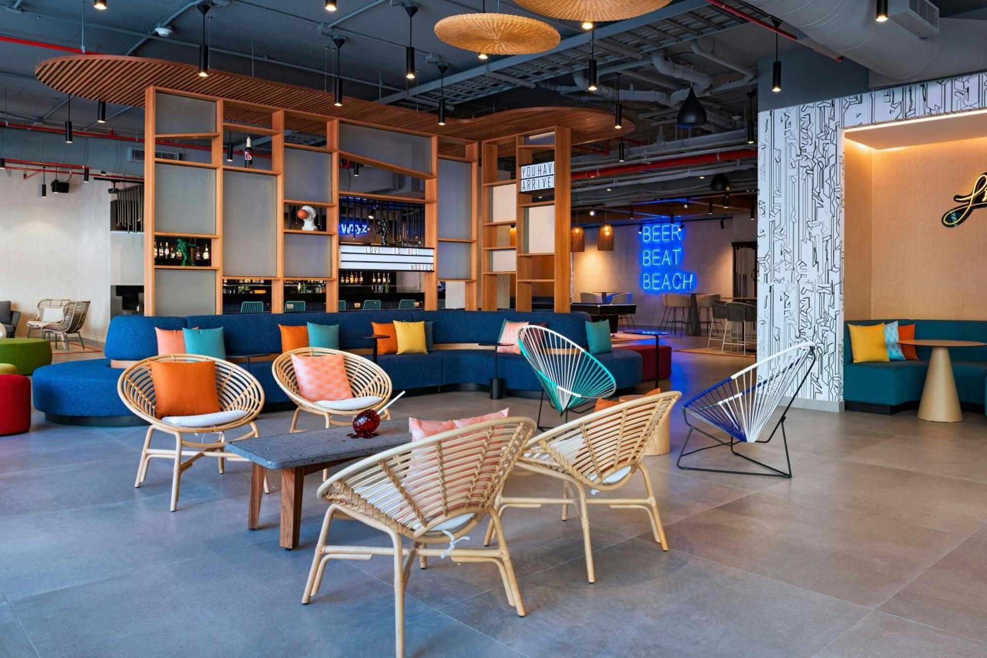 Aloft Playa Del Carmen 호텔 외부 사진 The lobby of the hotel