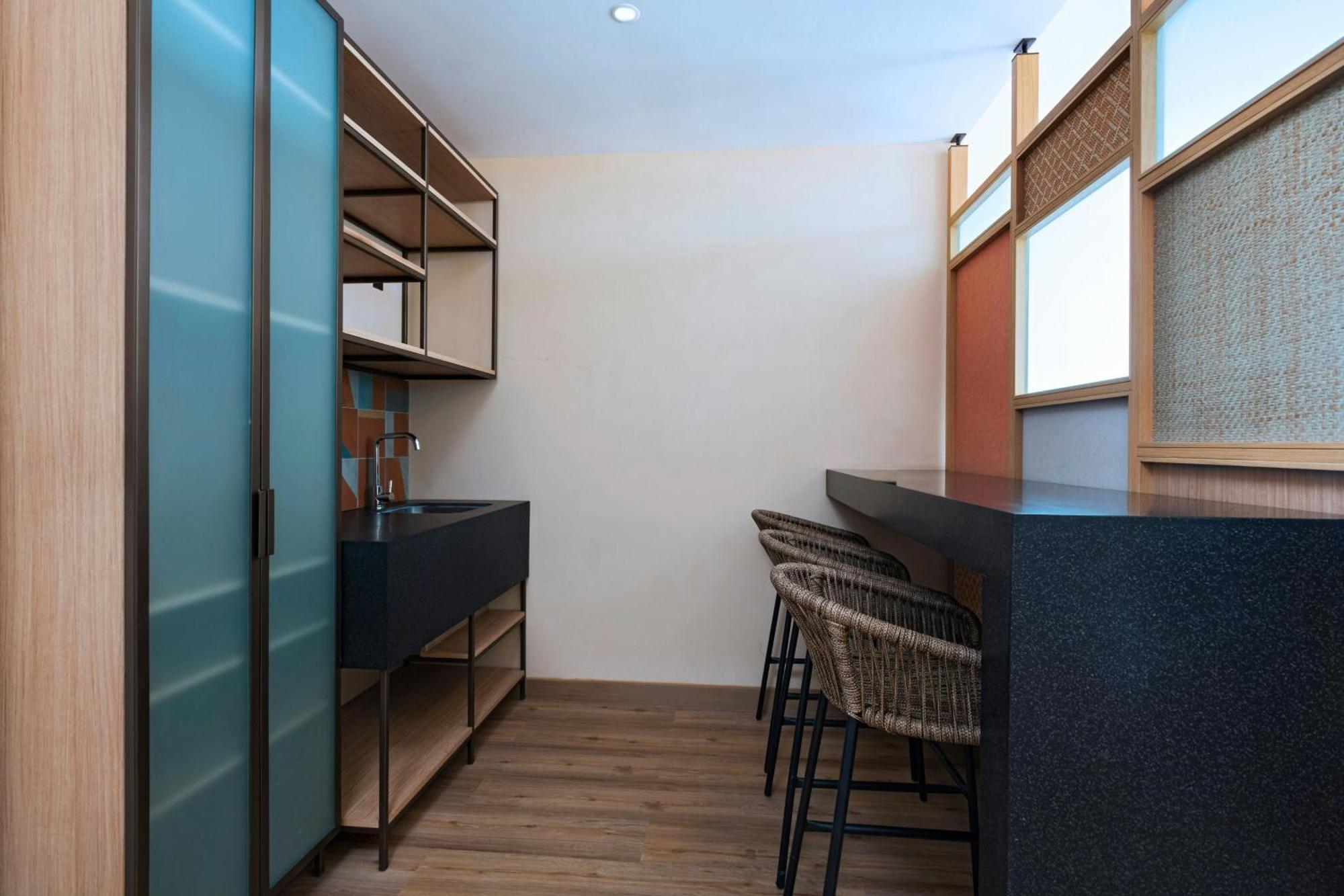 Aloft Playa Del Carmen 호텔 외부 사진 A wet kitchen in a private home